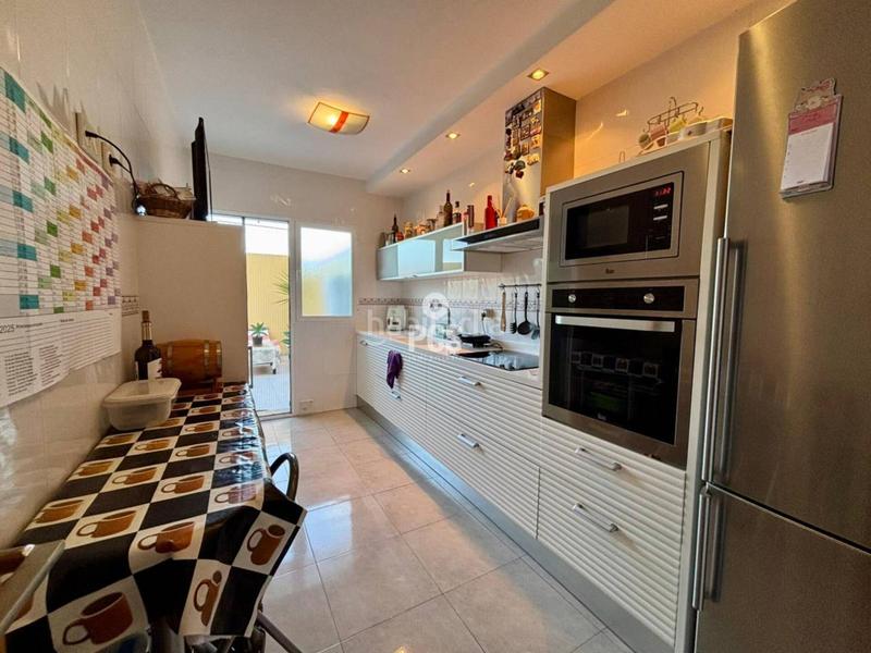 Foto 3e6682ca-32e8-49b6-9048-63eeb8f0231a. Casa a zona pareton s/n a Totana