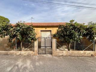 Xalet en Zona de los huertos de totana s/n. Venta de villa en totana