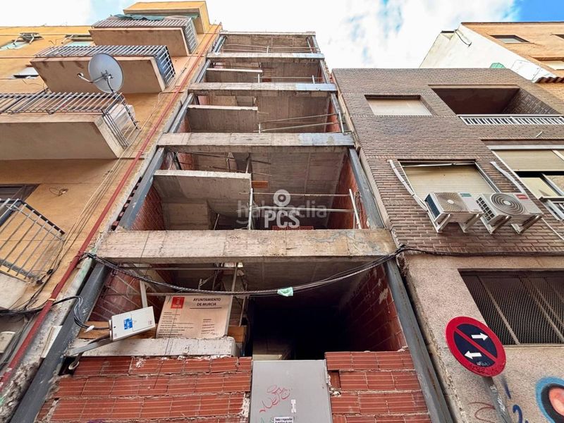 Piso  en  Calle floridablanca 1. Venta de piso en murcia capital