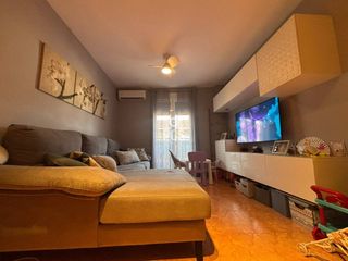 Pis  Calle zona el tirol s/n. Venta de piso de 3 habitaciones en totana