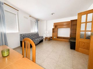 Appartamento in Calle zona colegio santa eulalia s/n. Venta de piso espacioso en totana