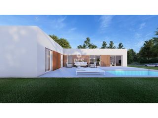 Semi detached house in Calle Modelo Aura L S/N