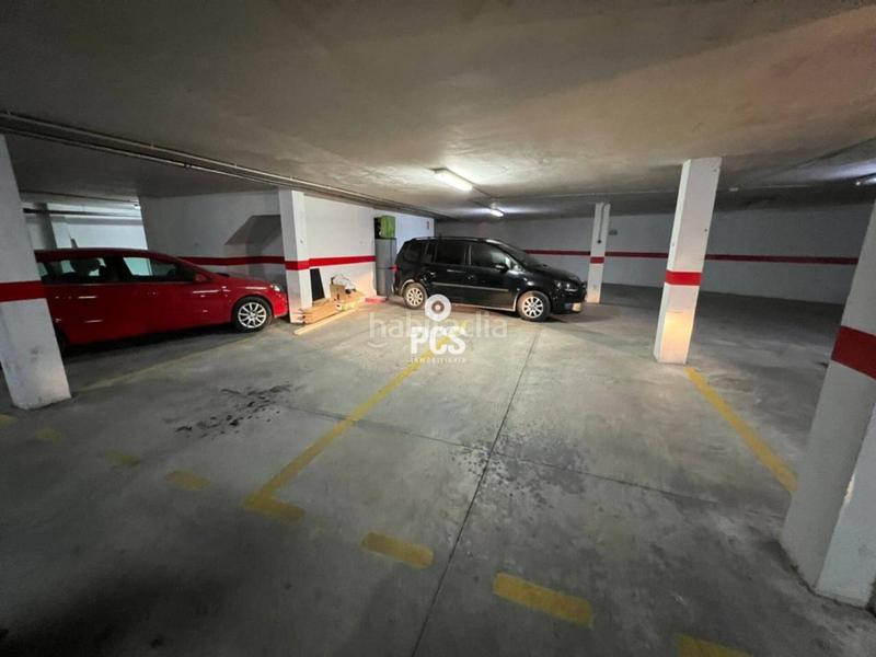 Foto a7efcd88-b4a5-4081-86c9-08e601af3d20. Aparcament cotxe a zona pabellon manolo ibañez s/n a Totana