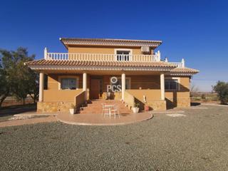 Chalet in Camino de los caracoleros zona lebor s/n. Chalet rustico en venta en lebor