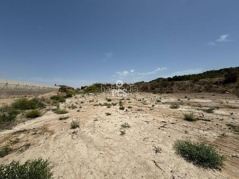 Foto 861ba3f9-d0a5-41c5-b9b6-0e149bb7f9e2. Finca rústica en zona los secanos ´s/n terreno en venta en Totana