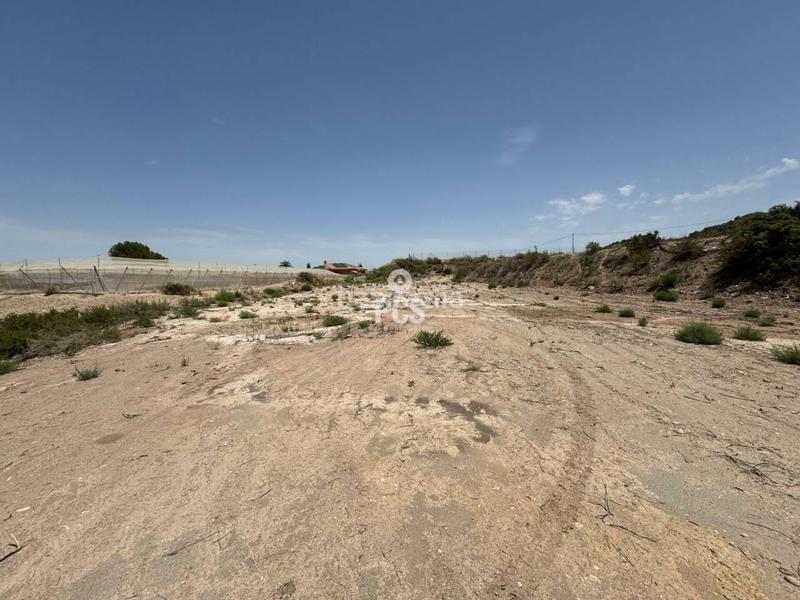 Foto 93577d6f-5a17-4cc8-9349-008512aa9710. Finca rústica en zona los secanos ´s/n terreno en venta en Totana