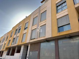 Pis a Zona el parral - pabellon manolo ibañez  s/n. Venta de piso en totana