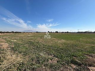 Propriété à Zona poligono industrial s/n. Terreno en venta en totana