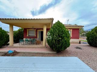 Chalet à Zona trasvase - la paloma s/n. Venta de villa en totana