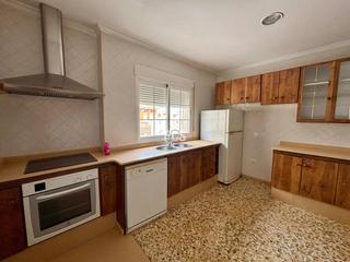 Pis a Zona glorieta de totana s/n. Venta de piso en totana