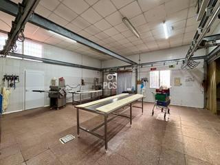 Nau industrial a Alrededores de totana s/n. Venta de local comercial en totana