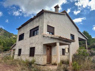 Chalet  Zona sierra espuña - caruana s/n. Venta de villa en totana