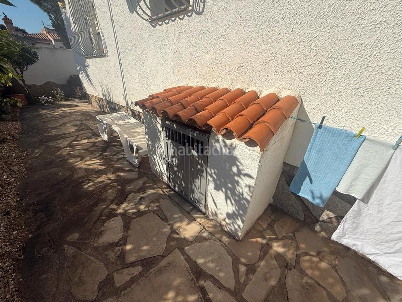 Foto 0653622b-ad2a-467d-9fe8-bbc66e0aeb86. Chalet with fireplace heating parking pool in Centre Miami Platja