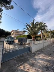 Chalet à Pratdip. Chalet independiente con piscina y vistas a la montaña – un oasi