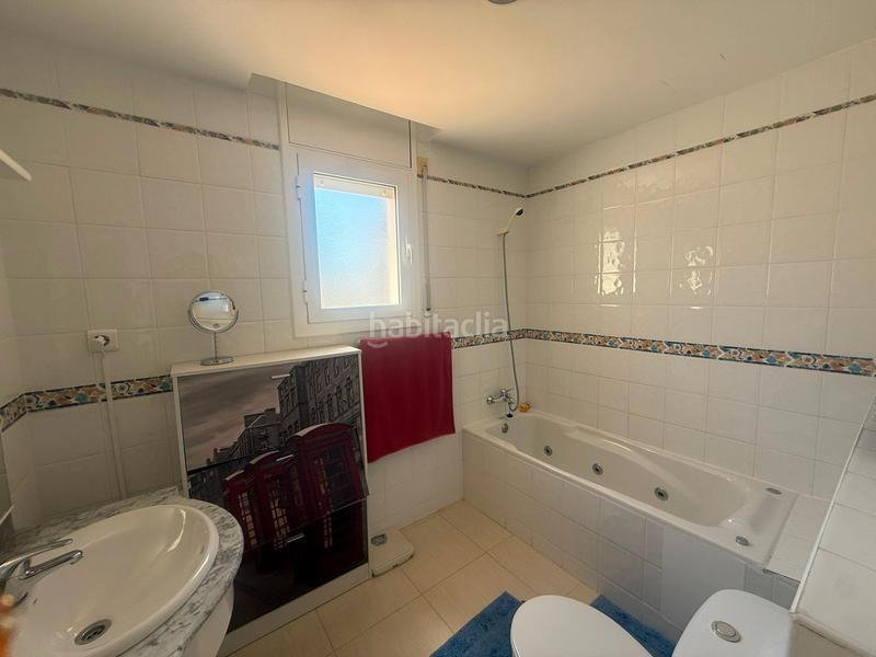 Foto 4eb8f8ae-d596-4e6f-9014-8e2d6a918ba1. Chalet with fireplace heating parking pool in Centre Miami Platja