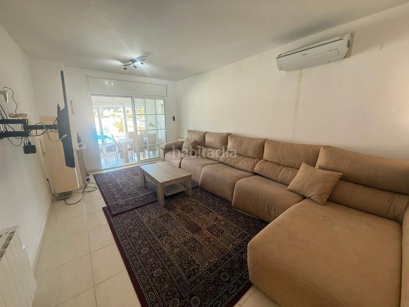 Foto dc570bfa-289a-4382-a04a-afc6765602ef. Chalet with fireplace heating parking pool in Centre Miami Platja