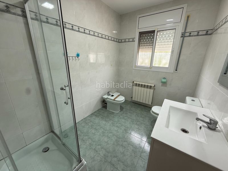 Foto 3d1ca09d-32c0-474b-812d-7e71c24c2088. Xalet a carrer illes canaries 3 a Centre Miami Platja