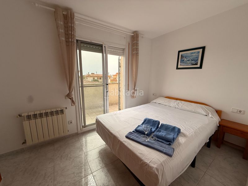 Foto 98050d2a-96a5-401e-a3d6-9603545350ca. Xalet a carrer illes canaries 3 a Centre Miami Platja