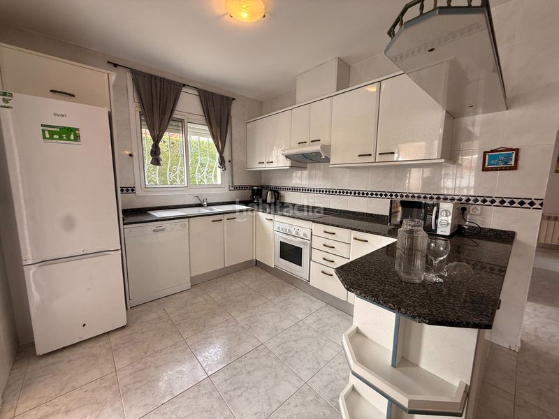 Foto e34595b1-d4ba-449f-aaa2-49ac0b7f86ec. Xalet a carrer illes canaries 3 a Centre Miami Platja