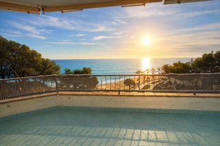 Etagenwohnung in Passeig Mar�tim. Increible apartamento en primerisima linea - una oasis junto al