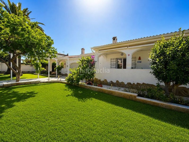 Foto 02c03f1b-d16b-4443-9879-20a58ac1525a. Casa amb aparcament a Poble Mont-roig del Camp