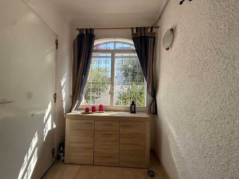 Foto 63dd8c55-a15c-42a8-948f-a8a5430a9164. Casa amb aparcament a Poble Mont-roig del Camp