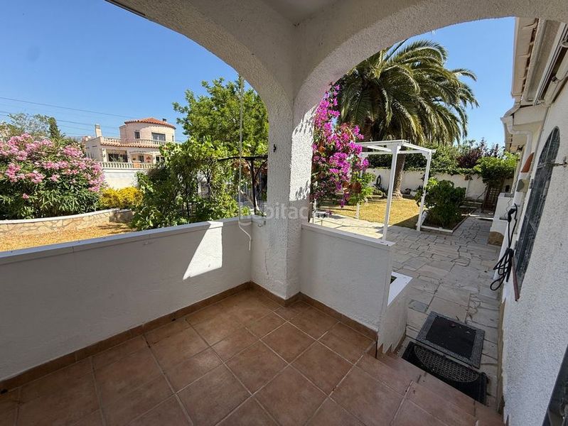 Foto e28dfe8c-9161-457a-b7a7-81911117cc7d. Casa amb aparcament a Poble Mont-roig del Camp