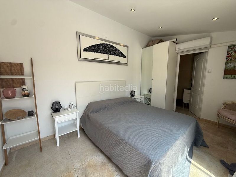 Foto 033b3987-b0c5-475a-824c-1987282f961c. Casa en Centre Miami Platja