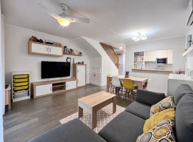 Foto 7f1c5c95-c080-4e73-8504-fc98ec0db816. Casa en Centre Miami Platja