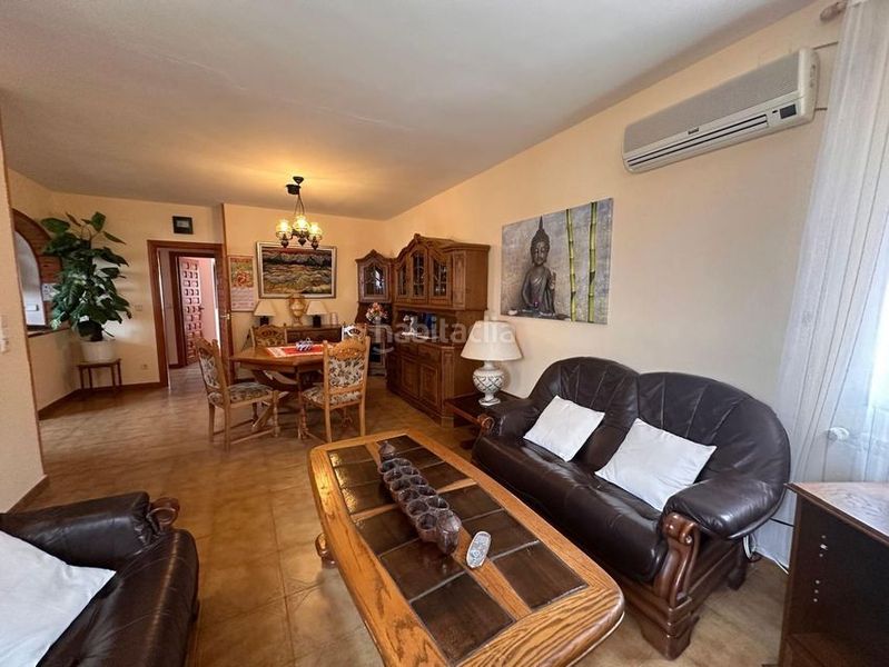 Foto 9cbb6b1b-81d5-46cc-b848-ce36f77427dc. Casa en Centre Miami Platja