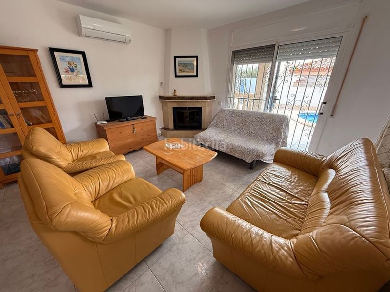 Foto 3fa48cf2-ff09-48dc-b6e4-0721cd784982. Casa amb aparcament a Poble Mont-roig del Camp