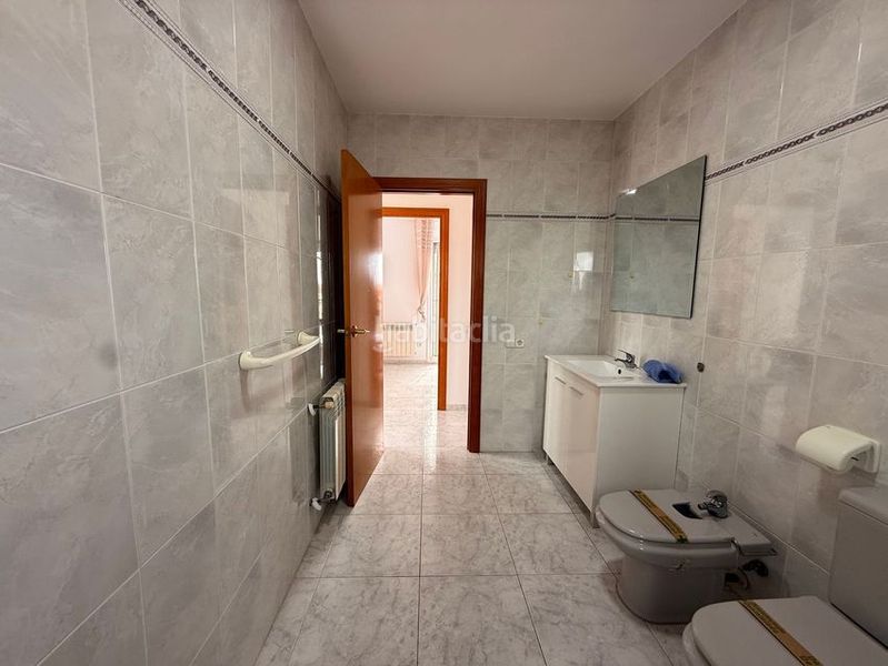 Foto 7db233c7-a73d-44a8-ad26-5756eb2919c4. Casa amb aparcament a Poble Mont-roig del Camp