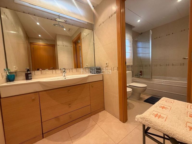 Foto 5c2fabd1-6e10-4db0-b392-ea104d00a795. Casa en Centre Miami Platja