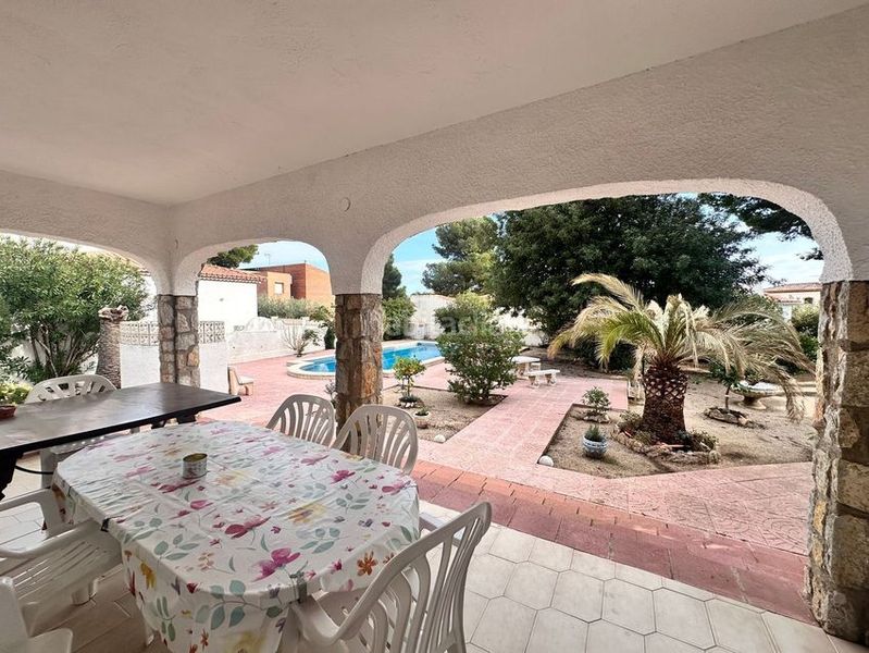 Foto 57e3e23f-87cc-4bd0-beb4-d8b6473dd09c. Casa en Centre Miami Platja