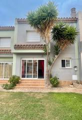 Reihenhaus in Passeig Marítim. Bonito chalet adosado