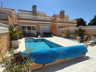 Maison à Poble