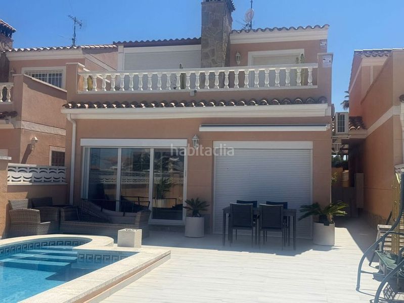Foto d04575c3-752e-4c57-a370-06981fb7c5c7. Casa a Centre Miami Platja