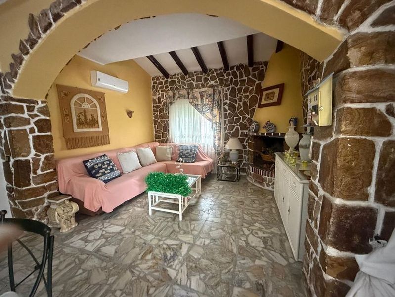 Foto d4da6dc5-58a1-4c0b-a42c-d3e2dd76e426. Casa en Centre Miami Platja