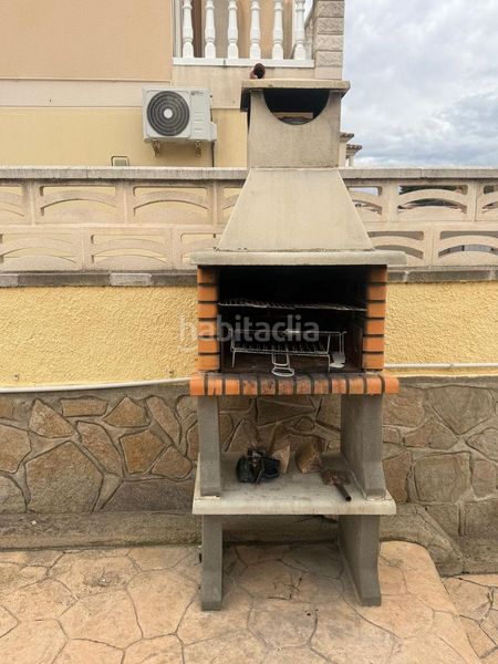 Foto f16a2a5f-2b2c-4a3a-a21a-1380423574c4. Casa en Centre Miami Platja