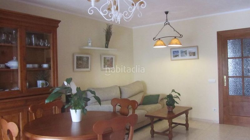Foto 36b266ed-f7f3-436d-8cce-ee326ed9b96b. Casa amb piscina a Poble Mont-roig del Camp