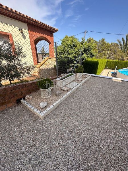 Foto 9c85caf1-6ad9-4c26-9dab-61101968e510. Casa con piscina in Pratdip