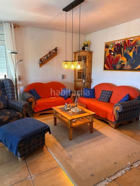 Foto af451e56-cf61-484e-95fb-c4dc117795b7. Casa con piscina in Pratdip