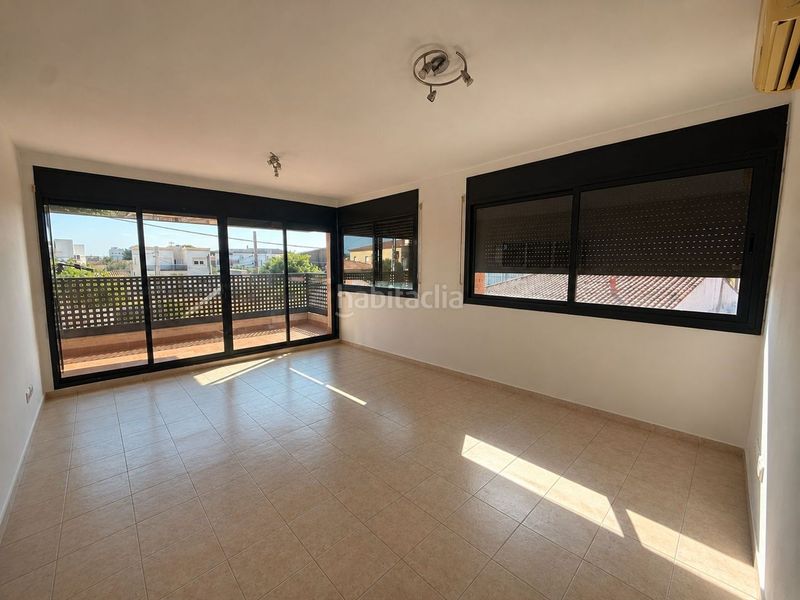 Foto c5aa3900-8a43-44b8-a3e9-9cc9e5baabcc. Apartamento en Centre Miami Platja