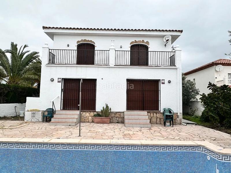 Foto d0f741a3-95d9-4c54-ab22-04d8e527c854. Chalet avec parking piscine dans Poble Mont-roig del Camp