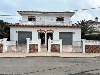 Chalet à Poble. Casa o chalet independiente en venta en calle gran canària, 21