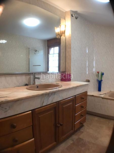 Foto adc75f2a-ea06-4e61-abc6-4c6bb6823be1. Chalet con camino parcheggio piscina in Pino Alto Miami Platja