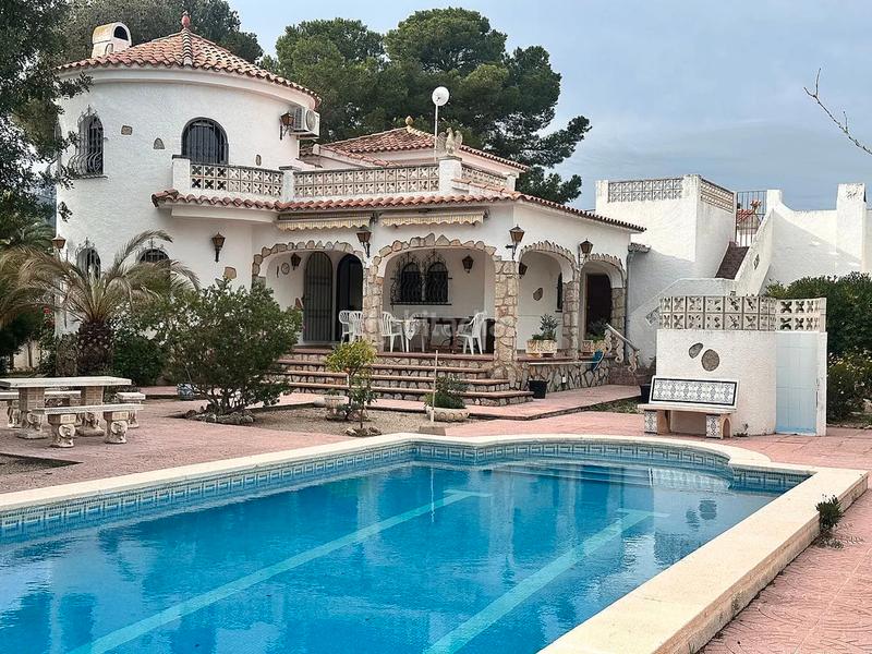 Foto 6abc98d8-af21-45b1-934d-2c2395f04bc0. Chalet con camino riscaldamento parcheggio piscina in Mont-roig del Camp