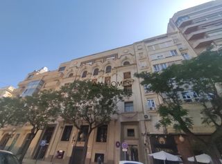 Pis a Barrio del Centro. Piso en edificio emblemático en alicante
