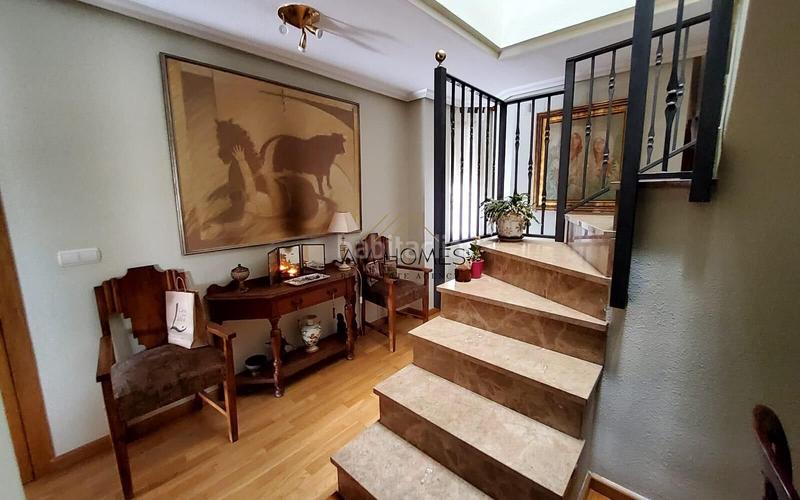 Foto 2f63e228-5b3d-41e0-aaf2-2074c9058570. Attique avec chauffage parking dans San Blas Alicante