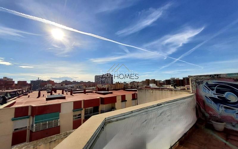 Foto 9916134b-fa16-4419-815e-a2c7d383201e. Attique avec chauffage parking dans San Blas Alicante